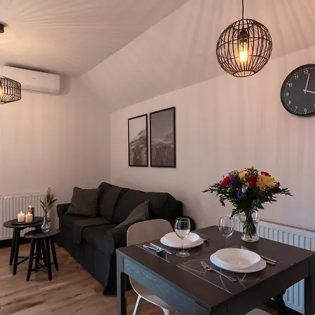 Apartament Aparts4u *